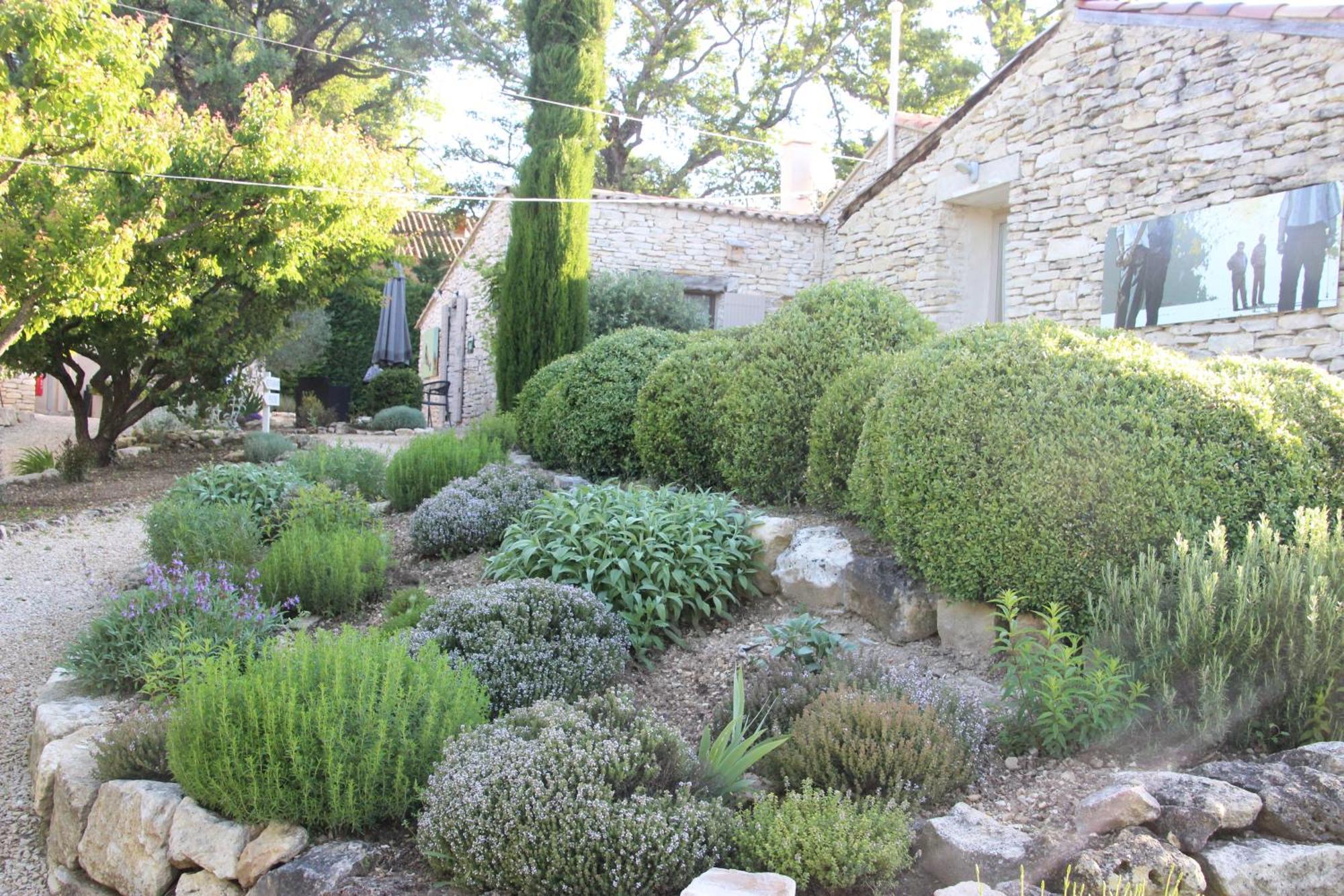 Le Hameau Fleur De Pierres , Chambre , Gite Et Table D'Hotes Murs  المظهر الخارجي الصورة