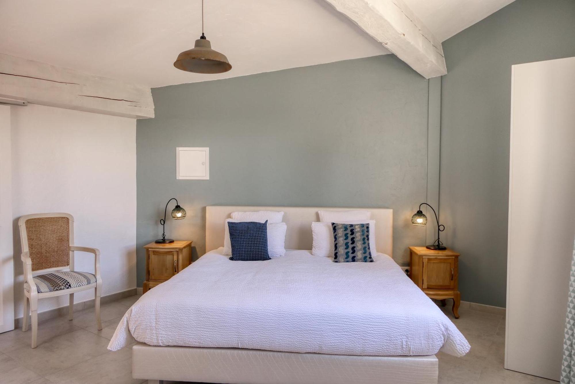 Le Hameau Fleur De Pierres , Chambre , Gite Et Table D'Hotes Murs  المظهر الخارجي الصورة